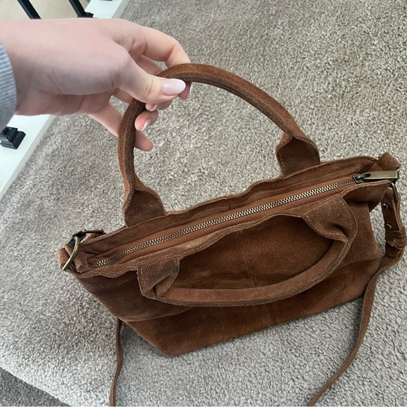 Suede Leather Purse / short straps and long cross body strap (Urban Outfitters) - Picture 7 of 9